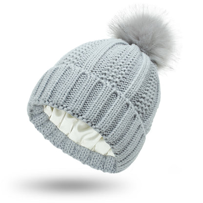 Chaleur satinée, style pompon chic